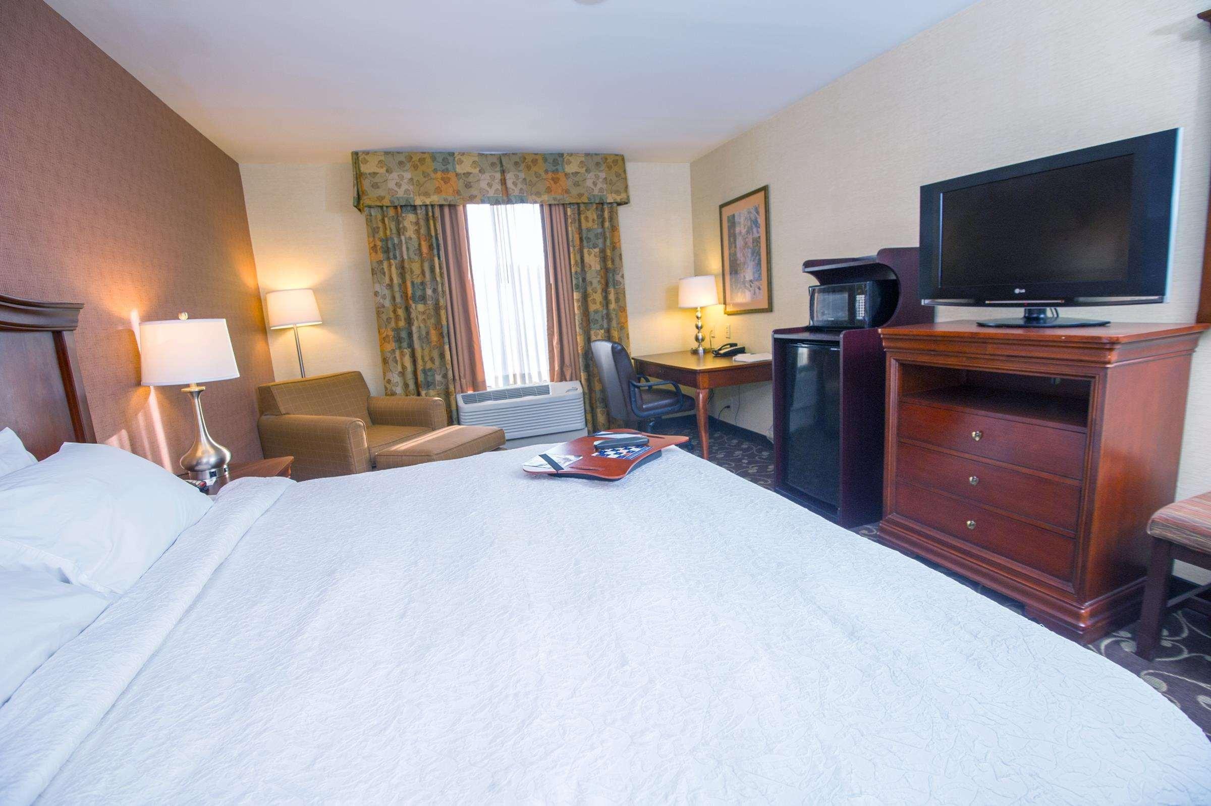 Hampton By Hilton Brattleboro Exterior foto