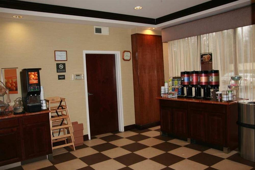 Hampton By Hilton Brattleboro Restaurante foto