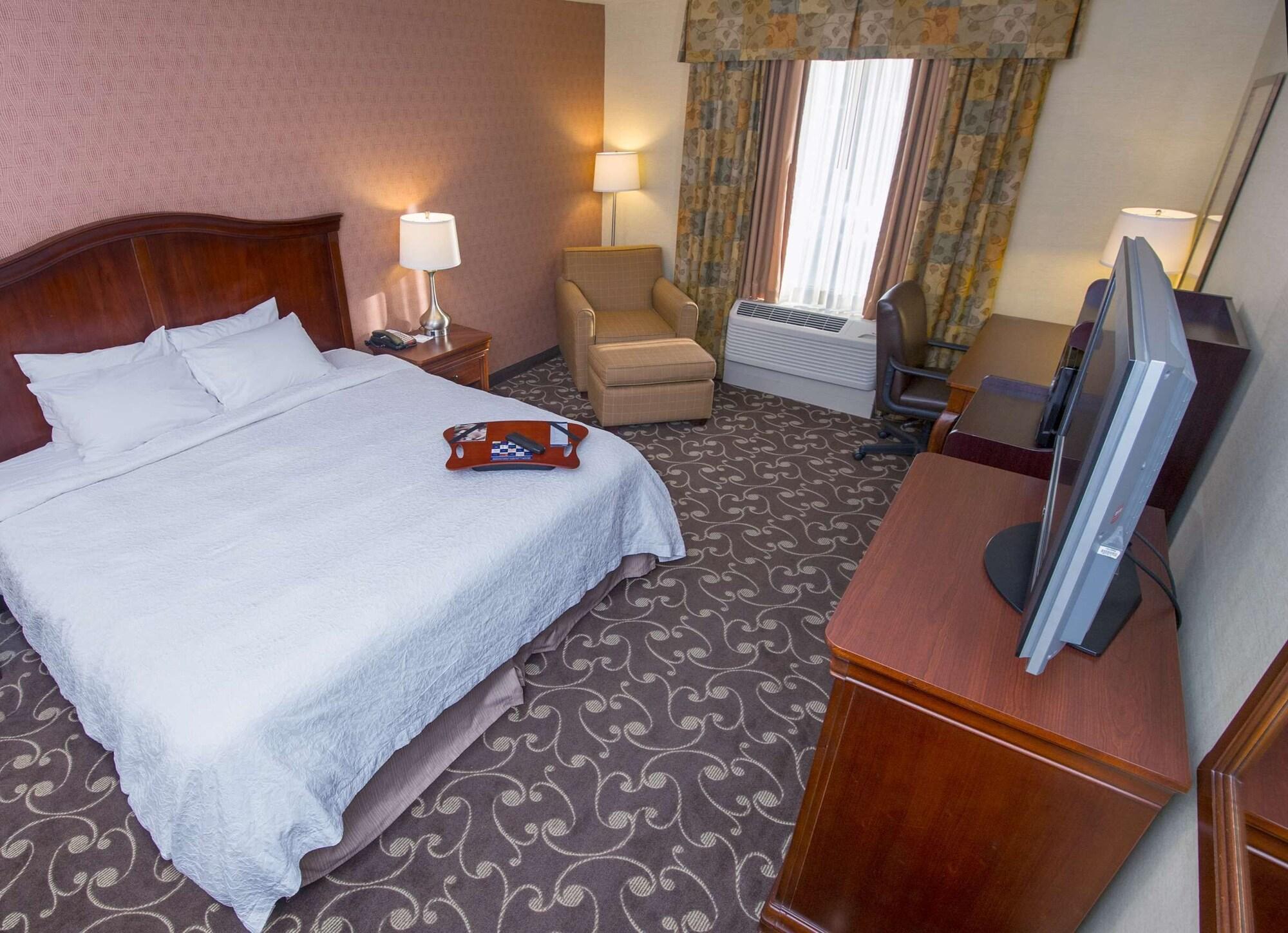 Hampton By Hilton Brattleboro Exterior foto