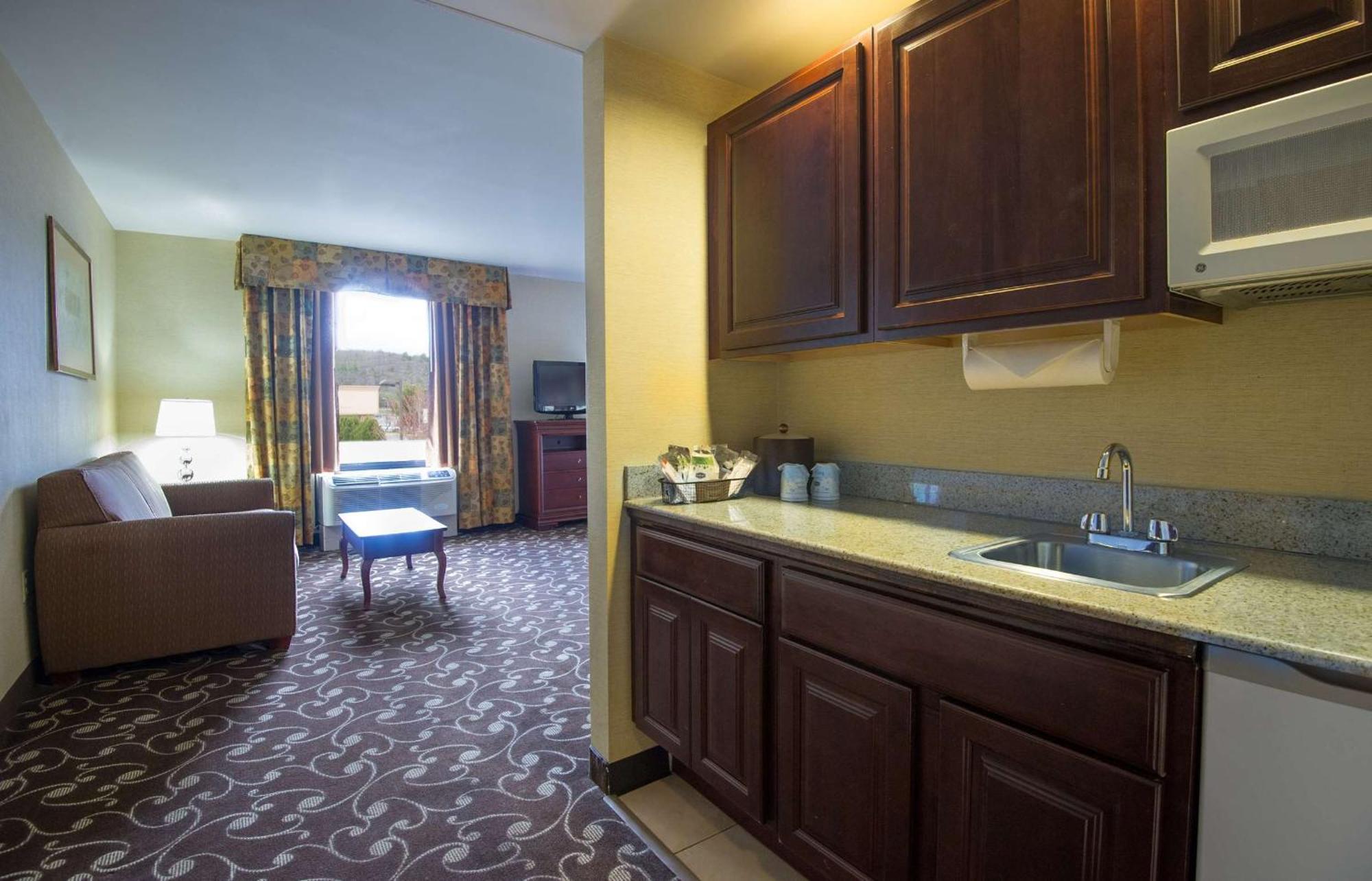 Hampton By Hilton Brattleboro Exterior foto