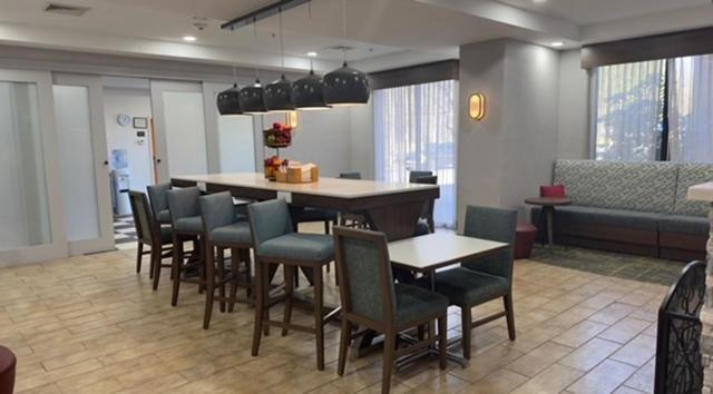 Hampton By Hilton Brattleboro Exterior foto